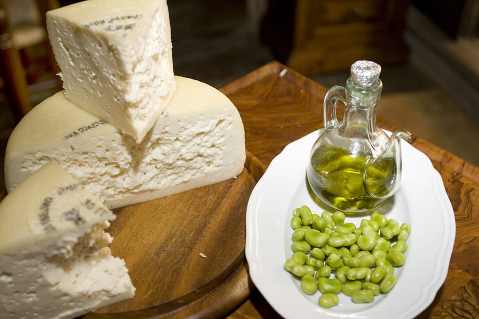 Cheese-making classes with Romano Magi – Restaurant La Bucaccia in Cortona
